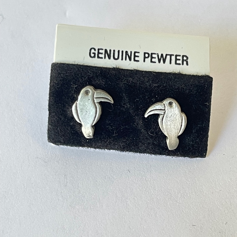 Vintage Genuine Pewter Toucan Bird Stud Animal Earrings - Picture 2 of 4